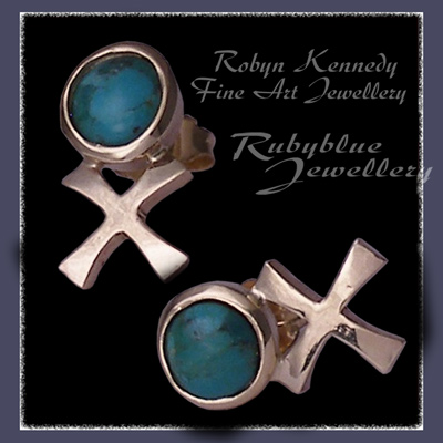 14 Karat Yellow Gold and Cabochon Turquoise 'Hugs and Kisses' Earrings