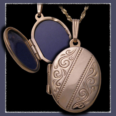 14 Karat Yellow Gold Puffed Heart Hooplet Image